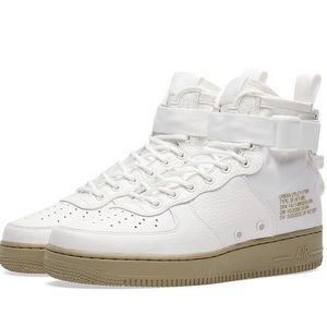 NIKE Air Force 1 Utility Mid / Olive Green + White